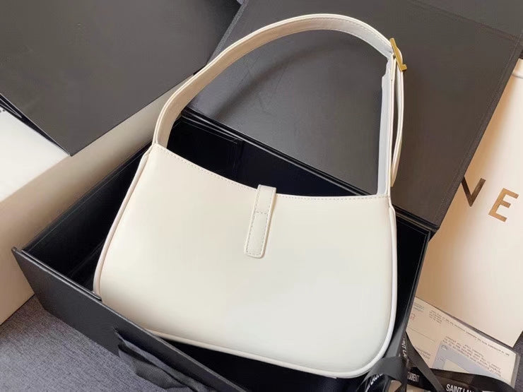 Saint Laurent Le 5 à 7 Shoulder Bag – Smooth Leather