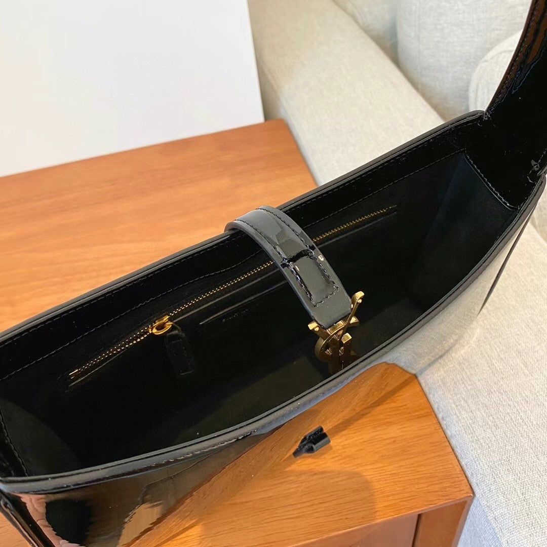 Saint Laurent Le 5 à 7 Shoulder Bag – Patent Leather