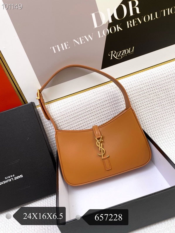 Saint Laurent Le 5 à 7 Shoulder Bag – Smooth Leather