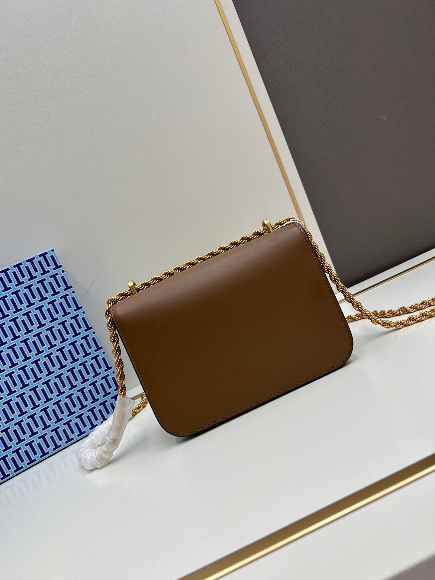 Tory Burch Eleanor Small Shoulder Bag – Smooth Leather