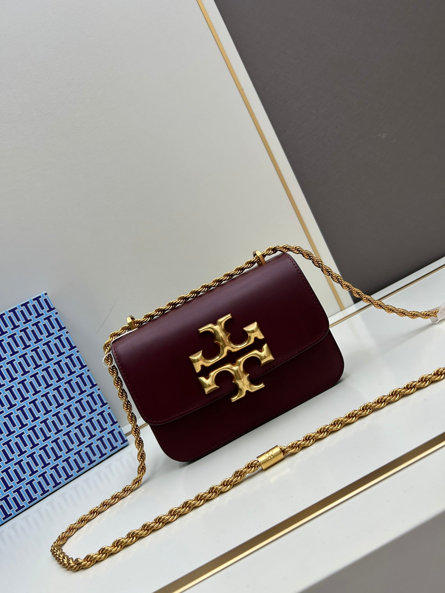 Tory Burch Eleanor Small Shoulder Bag – Smooth Leather